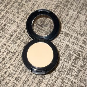 Studio Finish Concealer NC10